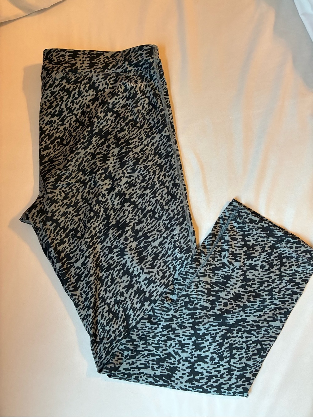 EUC Nike Dri-Fit Leggings